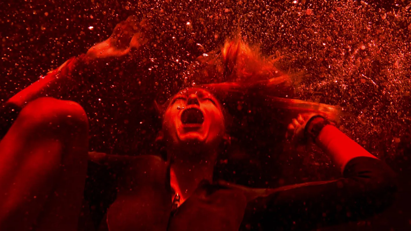 ترس در رنگ قرمز