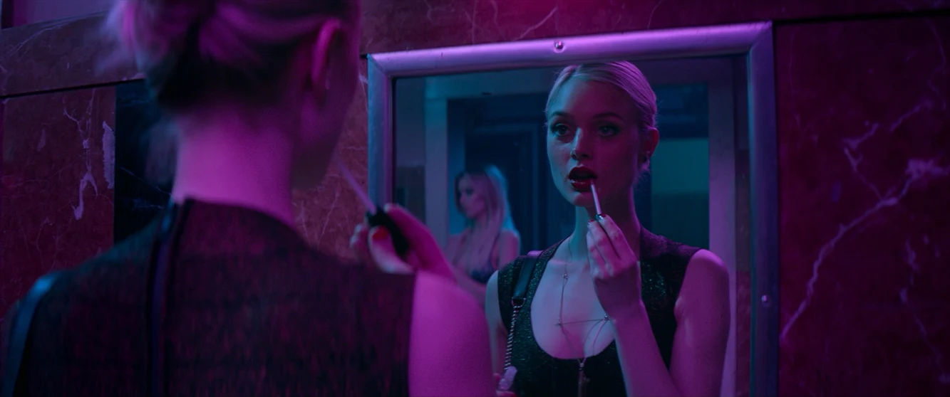 حسادت در رنگ بنفش